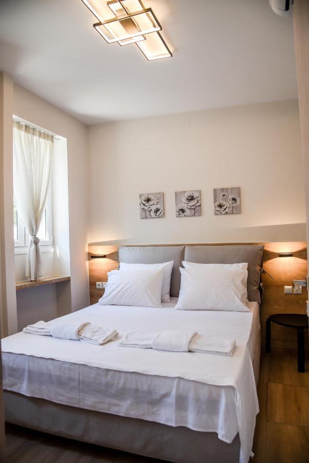 Chrysanthi'S Apartment Preveza Exterior photo